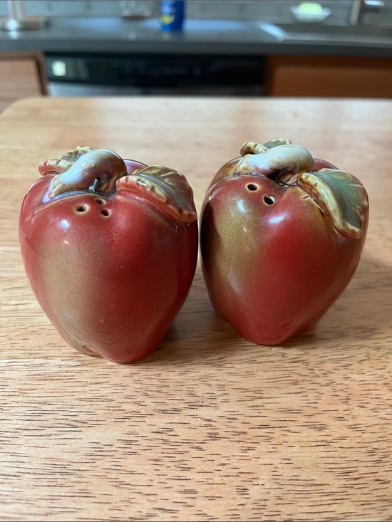 Source Unknown Other - Red Ceramic Apple Salt & Pepper Shakers with Green-Brown Leaves
